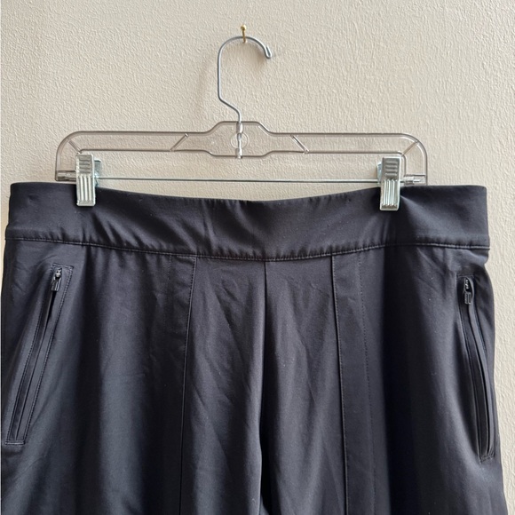 Athleta Chelsea Cargo Lined Utility Pants Black size 16 NWOT - Picture 7 of 12